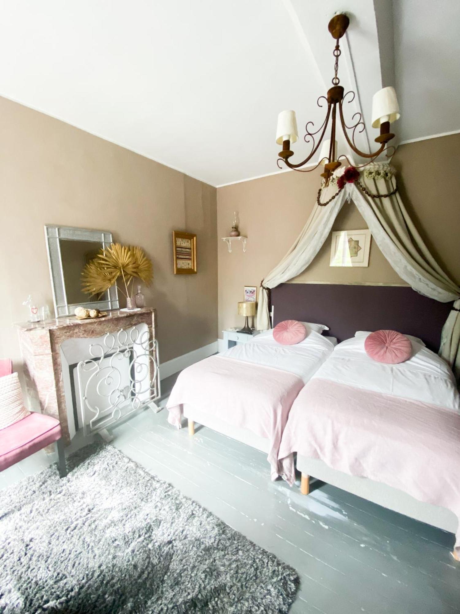 Chambres D'Hotes La Villa Alienor 레장들리 외부 사진