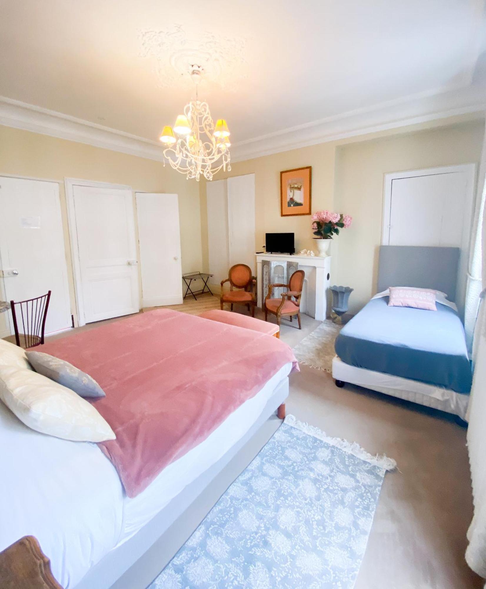 Chambres D'Hotes La Villa Alienor 레장들리 외부 사진